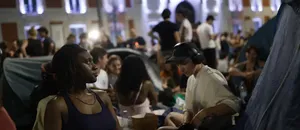 Espagne : Des Milliers de Manifestants à Madrid pour Soutenir une Octogénaire Expulsée de Chez Elle