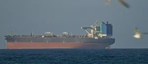 İran Basını: Petrol Tankeri ABD Ablukasını Aştı