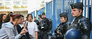 Las Protestas Juveniles y los Bloqueos de Institutos Dejan Más de 600 Detenidos en Francia