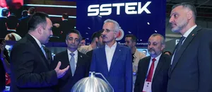 Ulaştırma ve Altyapı Bakanı Uraloğlu, IDEF 2025'i ziyaret etti: