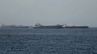 Hürmüz’de Tankere 3 Mühimmat İsabet Etti