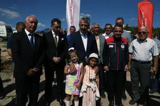Edirne'de Osmanlı köyündeki gölete 30 bin pullu sazan yavrusu bırakıldı