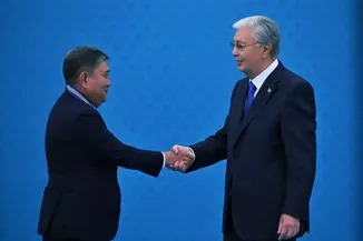 Kazakistan'da petrol üretimi yılda 100 milyon tona çıkacak