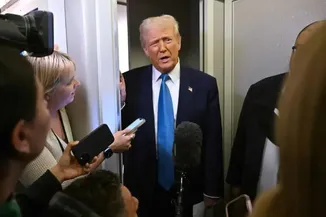 Mahkemeden Trump'a Beyaz Saray Freni: Yasak Kararı Askıya Alındı