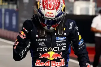 Max Verstappen Claims First Pole Position of Season at Bahrain GP in Malaysia