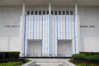Un juez federal impide que el nombre de Trump vuelva a figurar en el exterior del Kennedy Center