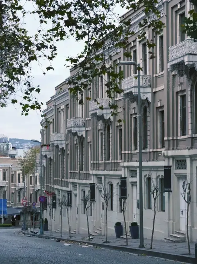 İstanbul'da Tasarım ve Sanatın Merkezi: Akaretler Sıraevler