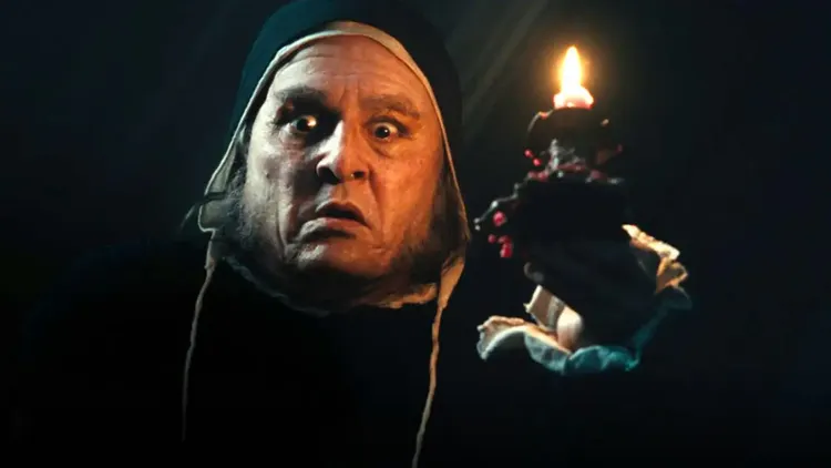 Johnny Depp, Noel'in En Huysuz Karakterine Dönüştü: Ebenezer'dan İlk Görüntüler Geldi