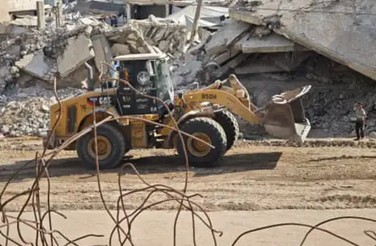 61M Tonnes of Rubble: Gaza Aid Workers Face Delicate Task of Clearing Ruins Concealing up to 10,000 Bodies
