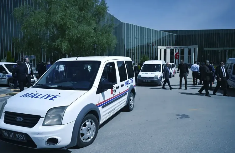Ankara'da çok sayıda işletmeye yönelik vergi denetimi yapıldı Ankara'da çok sayıda işletmeye yönelik vergi denetimi yapıldı