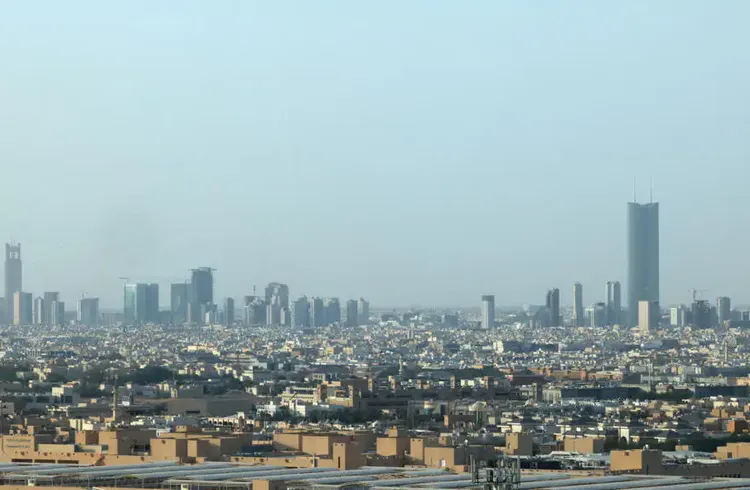 Arabie Saoudite : Des Flammes Visibles Près De L'Aéroport De Riyad Après De Fortes Explosions