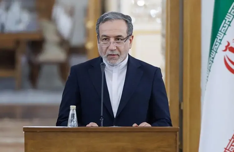 Arakçi: İran, ABD'nin olası saldırısına karşılık vermeye hazır