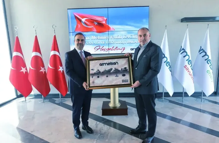 Bakan Kacır, Armelsan firmasını ziyaret etti: Bakan Kacır, Armelsan firmasını ziyaret etti: