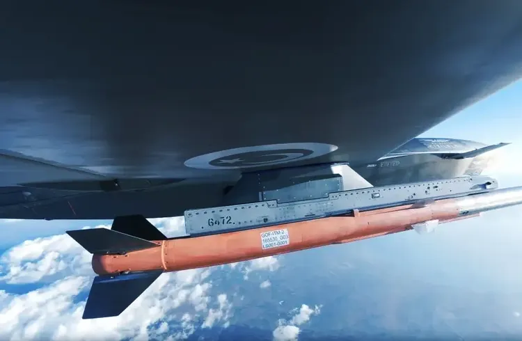 Bayraktar KIZILELMA'dan milli donanımlarla gövde gösterisi