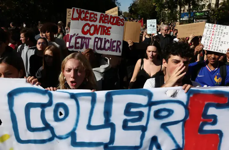 Comment Calmer la Colère des Lycéens ?
