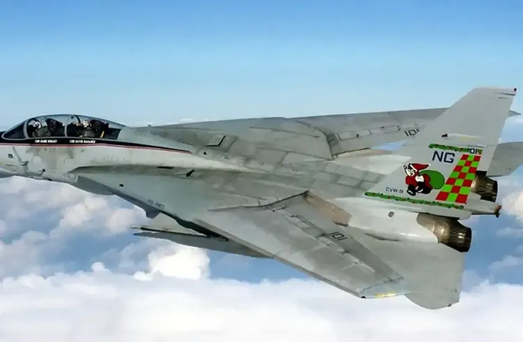 Efsanevi F-14 Tomcat İçin 10 Eyaletlik Nakliye Operasyonu