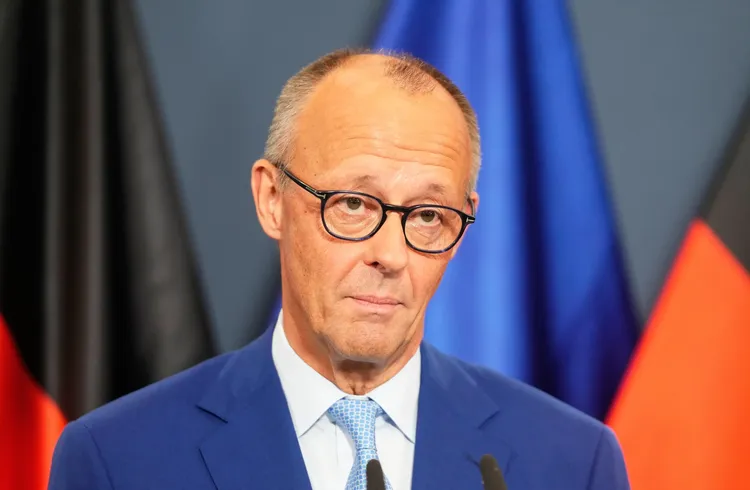 El Canciller Friedrich Merz Descarta Retirarse Tras el "Desastre" Electoral de la CDU y Promete Seguir Adelante con las Reformas