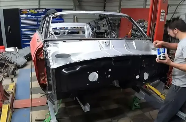 Eski Tek Bir Parça Bile Kullanmadı, 1967 Ford Mustang'i Sıfırdan Yaptı