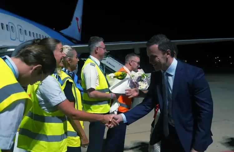 Gazipaşa-Alanya ile Amsterdam arasındaki uçuşlar haftada 3 güne çıkarıldı Gazipaşa-Alanya ile Amsterdam arasındaki uçuşlar haftada 3 güne çıkarıldı
