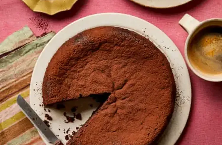 Helen Goh’s Recipe for Flourless Walnut, Date and Espresso Cake | The Sweet Spot