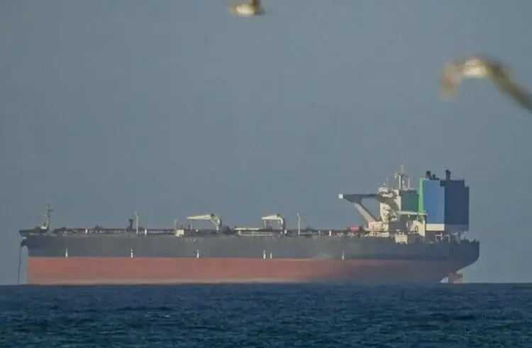 İran basını: Petrol tankeri ABD ablukasını aştı