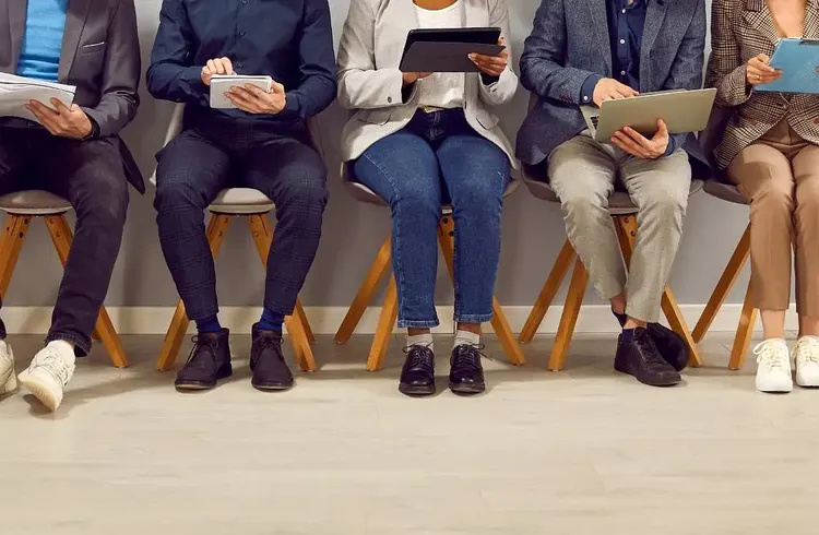 İş Arama Sürecinde Yeni Kavram "Doomjobbing": Çok Başvuru Neden İşe Yaramayabilir?
