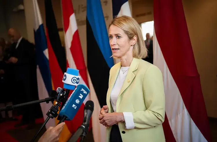 Kaja Kallas insta a los socios de Ucrania a no dejarse intimidar tras el ataque del dron ruso a tren