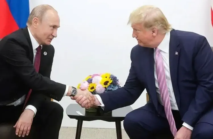 Kremlin: Putin ve Trump telefonda yaklaşık 1,5 saat görüştü