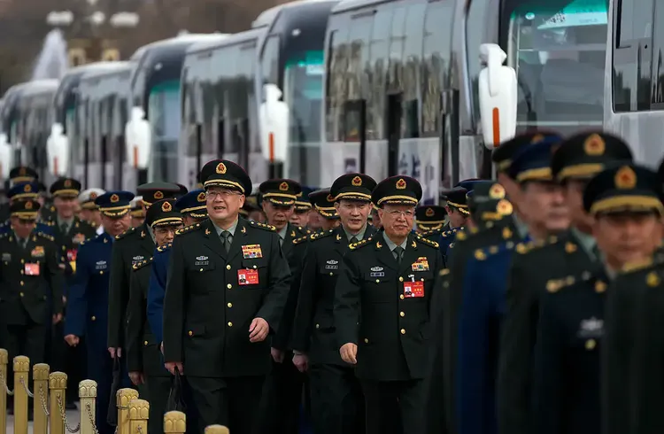 Los campamentos donde Xi Jinping intenta salvar a su ejército de la corrupción