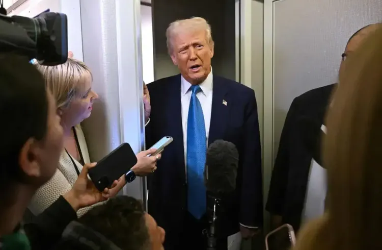 Mahkemeden Trump'a Beyaz Saray Freni: Yasak Kararı Askıya Alındı