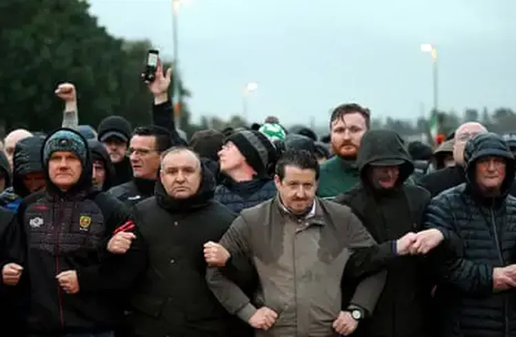 Protesters Disperse After Blocking Route for Loyalist March in Portadown