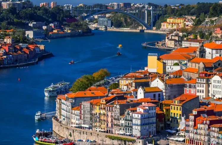 SunExpress ile İzmir'den Porto'ya direkt uçuşlar başlıyor