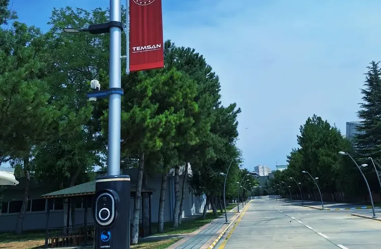 TEMSAN mühendisleri "Akıllı Sokak Aydınlatması" geliştirdi TEMSAN mühendisleri "Akıllı Sokak Aydınlatması" geliştirdi