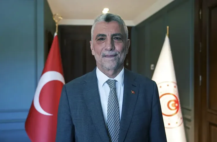 Ticaret Bakanı Bolat'tan Schengen vizesindeki son gelişmelere ilişkin açıklama: