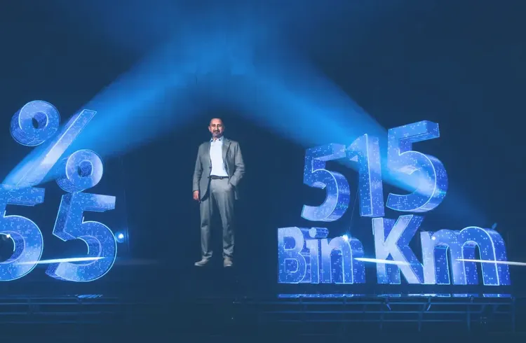 Türk Telekom 5G vizyonunu hologram teknolojisiyle tanıttı Türk Telekom 5G vizyonunu hologram teknolojisiyle tanıttı