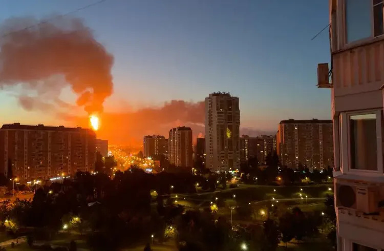Ucrania Afirma Que Ha Destruido Más de la Mitad de la Capacidad de Rusia para Refinar Petróleo