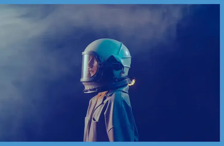 Tarihi Görevde Kadın Astronot Prada Tasarımıyla Ay’a İnecek Tarihi Görevde Kadın Astronot Prada Tasarımıyla Ay’a İnecek