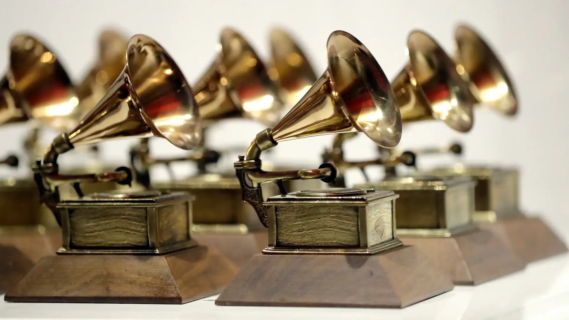 68. Grammy Awards’ta Müzik Dünyasının En Başarılı İsimleri Ödüllendirildi