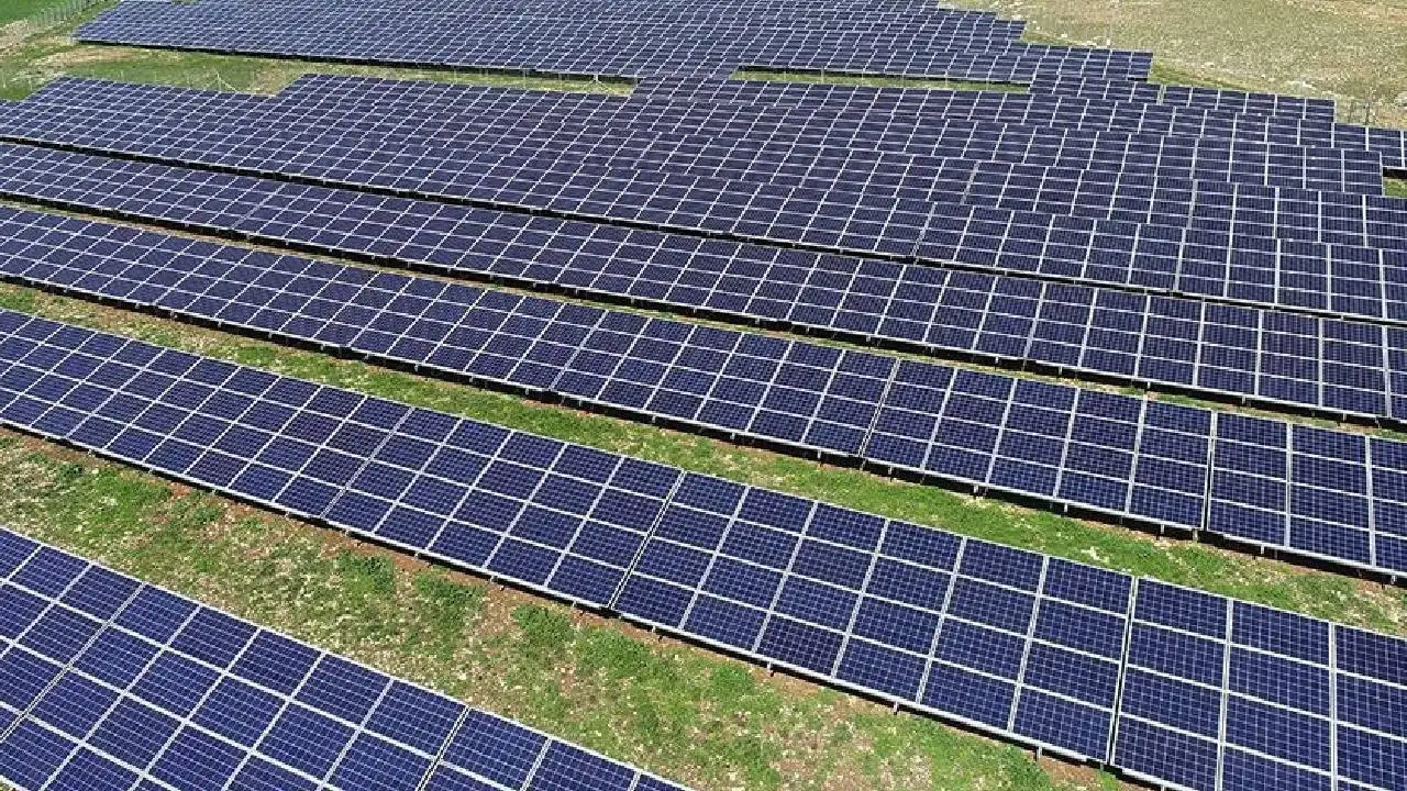 Avrupa’da Yeşil Enerji Tıkandı: 830 Gigavatlık Proje Kuyrukta