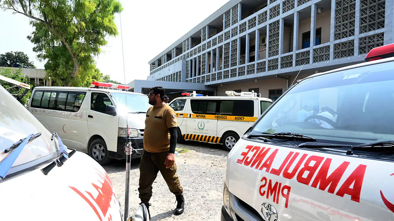 Pakistan’da Hastane Yangını: 15 Bebek Yaşamını Yitirdi